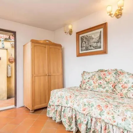 Pallaro Terrace Apartment *