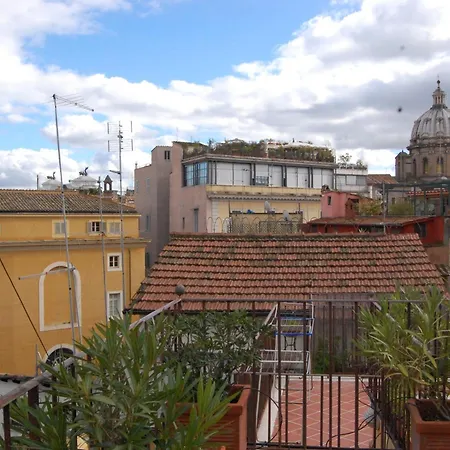 Pallaro Terrace Apartment *